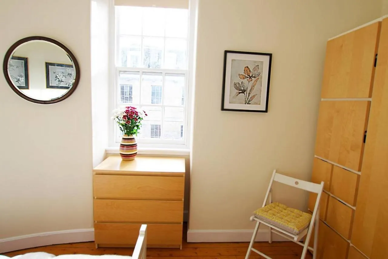 Joivy Bright Flat With Workspace In New Town Edinburgh 0*,  United Kingdom