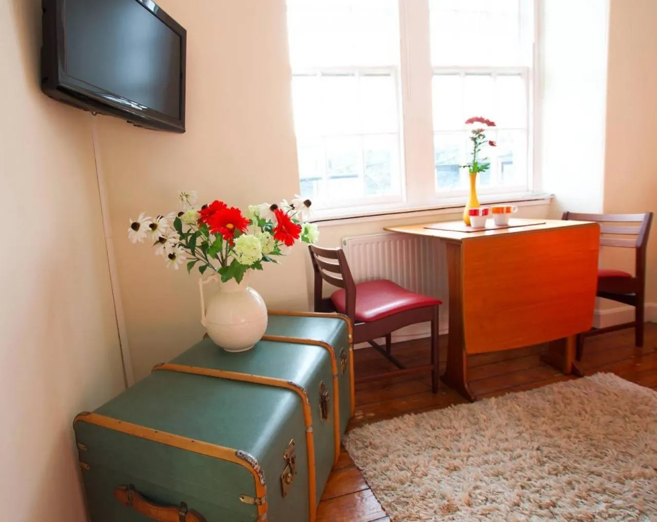 Joivy Bright Flat With Workspace In New Town Edinburgh Apartment